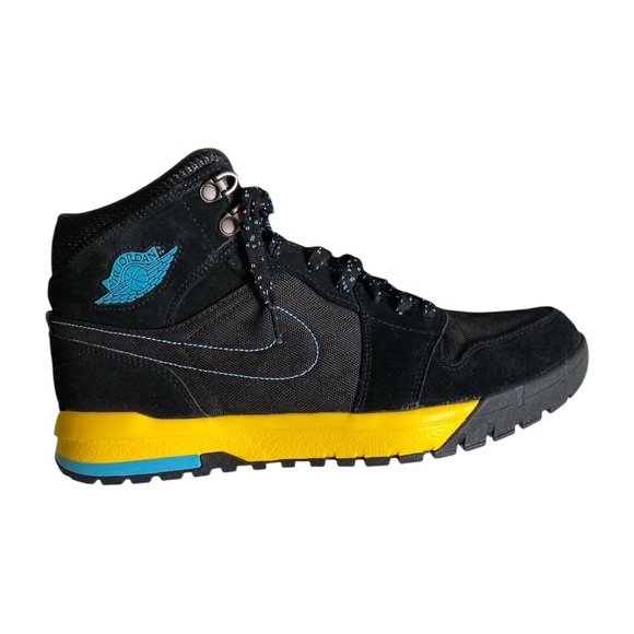 Air Jordan 1 Trek Black /Gamma Blue-Varsity Maize - Picture 3 of 9